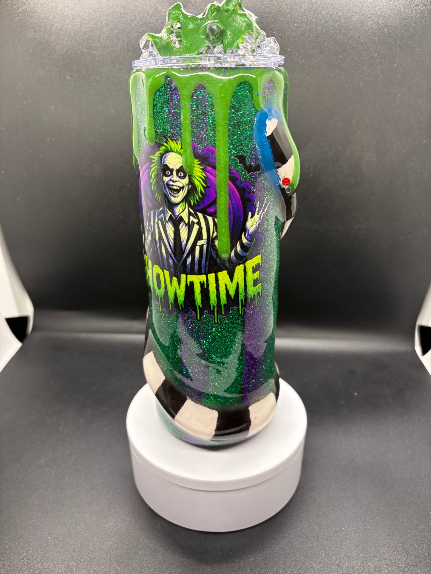 It's Showtime